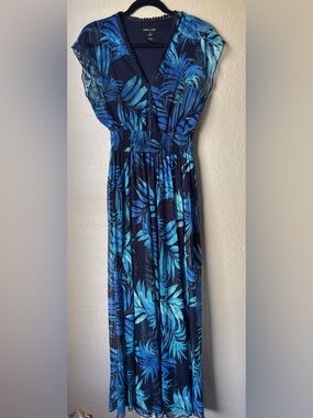 Kate and Lily Blue Palm-Print Maxi Dress Size 6